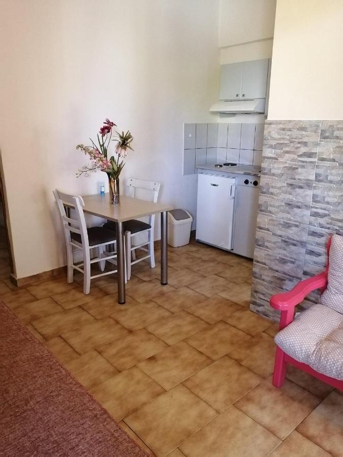 Iliana Apartments Георгиуполис Экстерьер фото