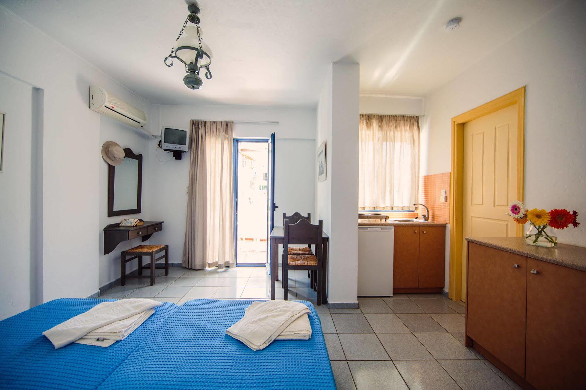 Iliana Apartments Георгиуполис Экстерьер фото