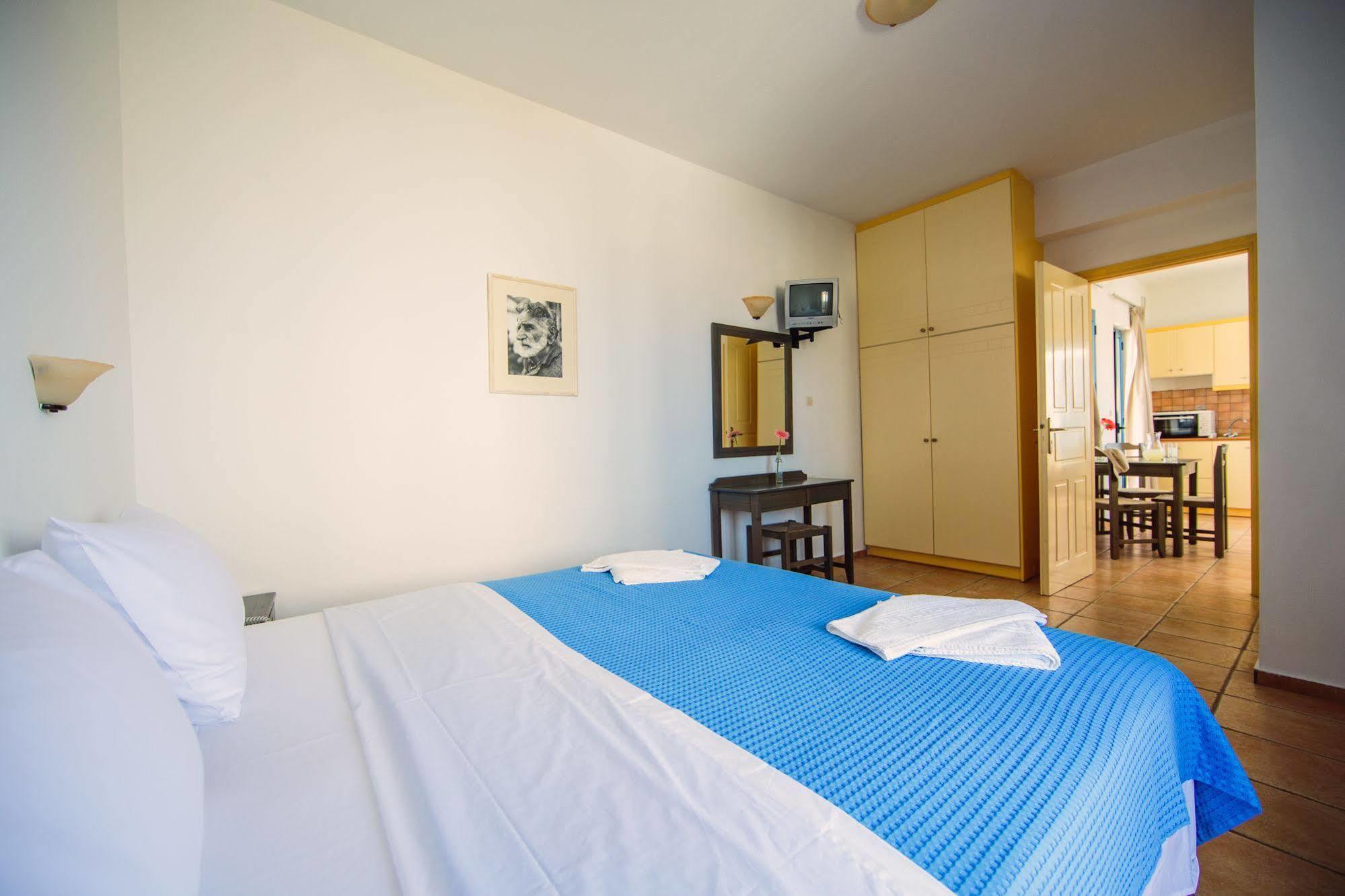 Iliana Apartments Георгиуполис Экстерьер фото