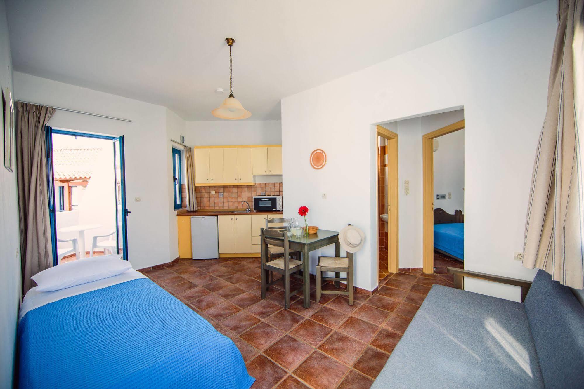 Iliana Apartments Георгиуполис Экстерьер фото